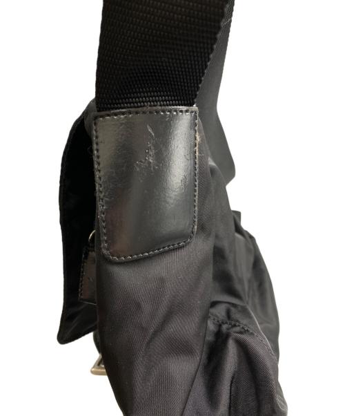 PRADA（プラダ）PRADA (プラダ) ナイロンショルダーバッグ ブラックの古着・服飾アイテム