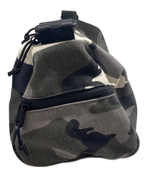 SUPREME（シュプリーム）SUPREME (シュプリーム) Utility Bag Snow Camo ホワイト×ブラックの古着・服飾アイテム