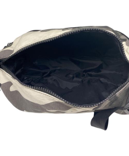 SUPREME（シュプリーム）SUPREME (シュプリーム) Utility Bag Snow Camo ホワイト×ブラックの古着・服飾アイテム