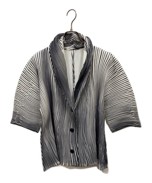 ISSEY MIYAKE（イッセイミヤケ）ISSEY MIYAKE (イッセイミヤケ) 立体プリーツ ウェーブプリーツ ジャケット グリーン サイズ:2の古着・服飾アイテム