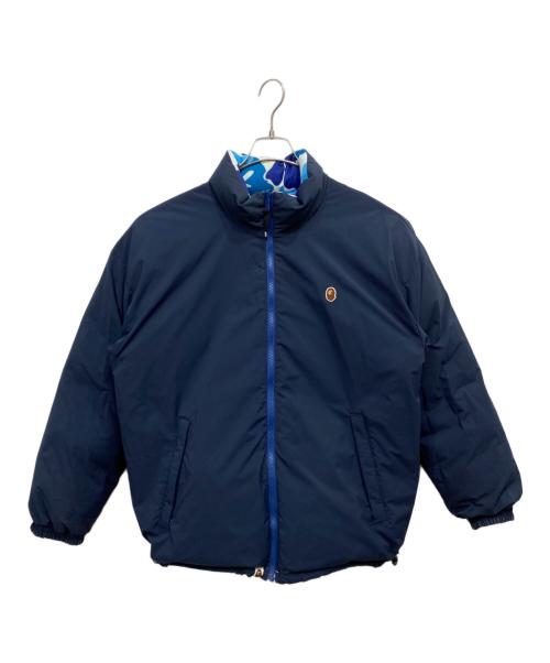 A BATHING APE（ア ベイシング エイプ）A BATHING APE (ア ベイシング エイプ) ABC CAMO REVERSIBLE DOWN JACKET ブルー サイズ:Ｌの古着・服飾アイテム
