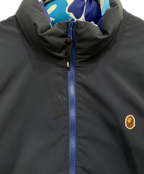 A BATHING APE（ア ベイシング エイプ）A BATHING APE (ア ベイシング エイプ) ABC CAMO REVERSIBLE DOWN JACKET ブルー サイズ:Ｌの古着・服飾アイテム