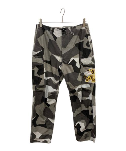 A BATHING APE（アベイシングエイプ）A BATHING APE (ア ベイシング エイプ) カモフラパンツ グレー サイズ:Lの古着・服飾アイテム