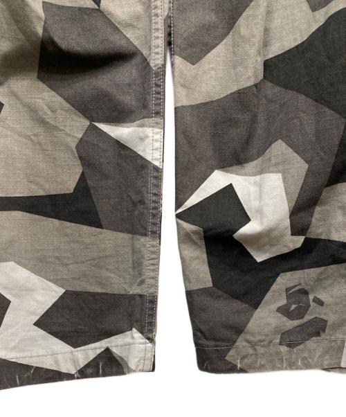 A BATHING APE（アベイシングエイプ）A BATHING APE (ア ベイシング エイプ) カモフラパンツ グレー サイズ:Lの古着・服飾アイテム