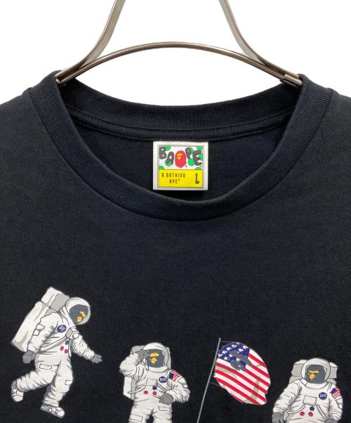 A BATHING APE（アベイシングエイプ）A BATHING APE (ア ベイシング エイプ) プリントTシャツ ブラック サイズ:Lの古着・服飾アイテム