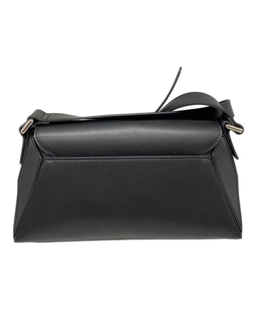 CHARLES & KEITH（チャールズアンドキース）CHARLES & KEITH (チャールズ＆キース) Nasrinショルダーバッグ ブラック 未使用品の古着・服飾アイテム