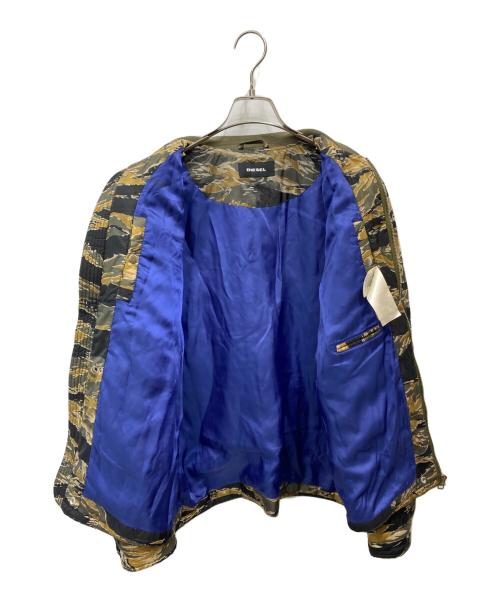 DIESEL（ディーゼル）DIESEL (ディーゼル) カモフラ柄刺繍キルティングジャケット グリーン サイズ:Ｌの古着・服飾アイテム
