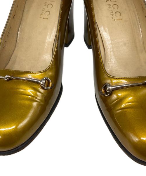 GUCCI（グッチ）GUCCI (グッチ) エナメルパンプス ゴールド サイズ:36 1/2の古着・服飾アイテム
