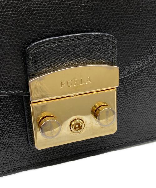 FURLA（フルラ）FURLA (フルラ) メトロポリスチェーンショルダーミニバッグ ブラック×ゴールドの古着・服飾アイテム