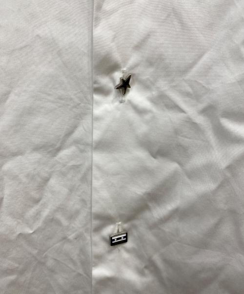 PAUL SMITH（ポールスミス）Paul Smith (ポールスミス) CHARM & PICTURE BUTTON SHIRT ホワイト サイズ:Ｌの古着・服飾アイテム