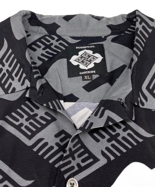 BUDSPOOL（バッズプール）BUDSPOOL (バッズプール) GAHKIN 花罰家紋シャツ グレー サイズ:XLの古着・服飾アイテム