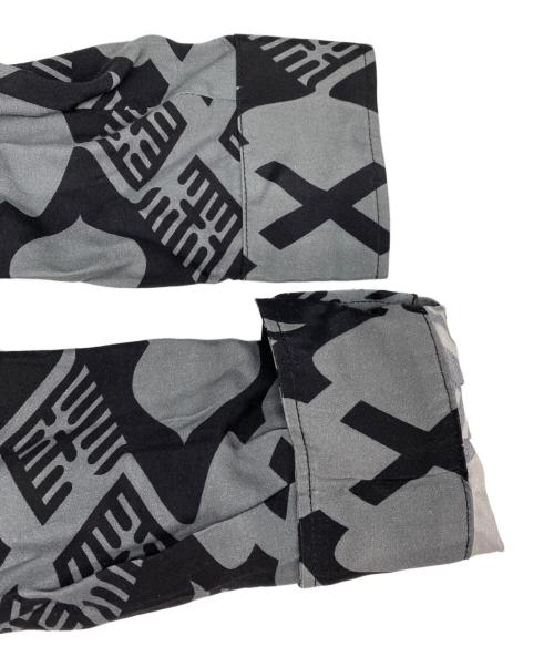 BUDSPOOL（バッズプール）BUDSPOOL (バッズプール) GAHKIN 花罰家紋シャツ グレー サイズ:XLの古着・服飾アイテム