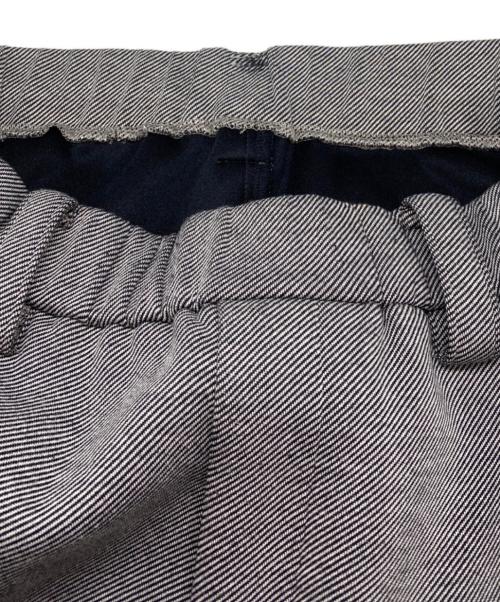 LAPIIS（ラピス）LAPIIS (ラピス) SIDELINE CURVE TROUSERS ブラック サイズ:2の古着・服飾アイテム