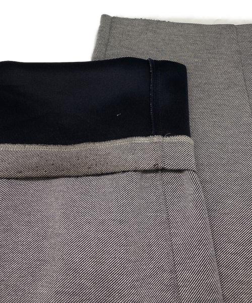 LAPIIS（ラピス）LAPIIS (ラピス) SIDELINE CURVE TROUSERS ブラック サイズ:2の古着・服飾アイテム