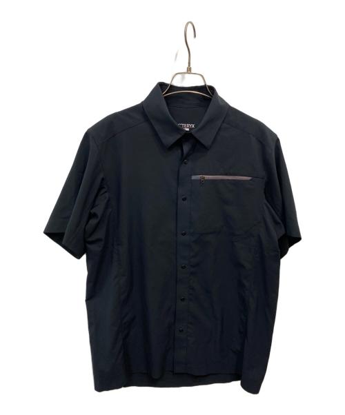 ARC'TERYX（アークテリクス）ARC'TERYX (アークテリクス) ポケット付半袖シャツ ブラック サイズ:Sの古着・服飾アイテム
