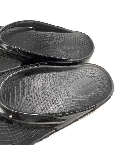 OOFOS（ウーフォス）OOFOS (ウーフォス) サンダル ブラック サイズ:25ｃｍの古着・服飾アイテム