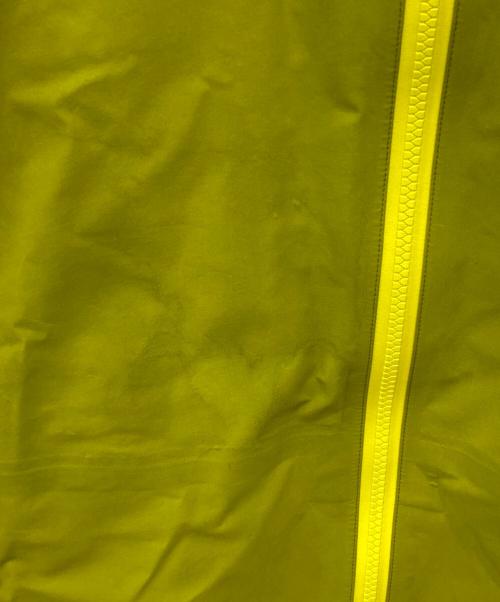 ARC'TERYX（アークテリクス）ARC'TERYX (アークテリクス) SIDEWINDER SV JACKET イエロー サイズ:Mの古着・服飾アイテム
