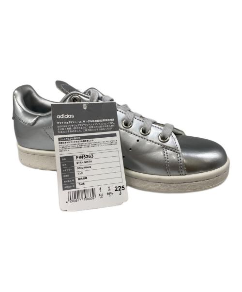 adidas Originals（アディダスオリジナル）adidas originals (アディダスオリジナル) ローカットスニーカー シルバー サイズ:22.5㎝の古着・服飾アイテム