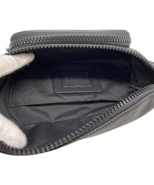 COACH（コーチ）COACH (コーチ) レーサー スモール ベルト バッグ ブラックの古着・服飾アイテム