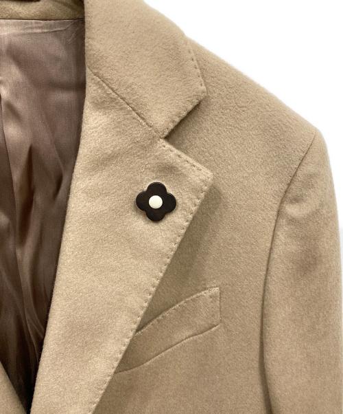 LARDINI（ラルディーニ）LARDINI (ラルディーニ) ブートニエール付カシミヤチェスターコート ベージュ サイズ:48の古着・服飾アイテム
