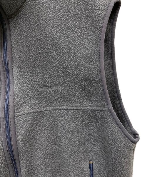 Patagonia SYNCHILLA（パタゴニア シンチラ）Patagonia SYNCHILLA (パタゴニア シンチラ) 00's シンチラフリースベスト グレー サイズ:Mの古着・服飾アイテム