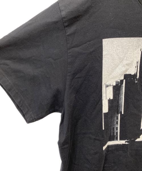 THE INTERNATIONAL IMAGES COLLECTION（ザ インターナショナルイメージズ コレクション）THE INTERNATIONAL IMAGES COLLECTION (ザ インターナショナルイメージズ コレクション) コットンフォトプリントS/Sカットソー ブラック サイズ:Lの古着・服飾アイテム