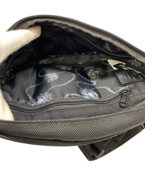 YOHJI YAMAMOTO（ヨウジヤマモト）YOHJI YAMAMOTO (ヨウジヤマモト) New Era (ニューエラ) EXP WAIST BAG YY L ブラックの古着・服飾アイテム