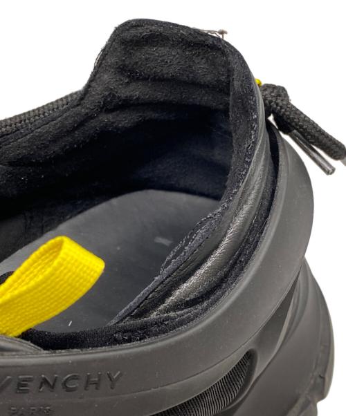 GIVENCHY（ジバンシィ）GIVENCHY (ジバンシィ) spectre cage runner スニーカー ブラック サイズ:42の古着・服飾アイテム