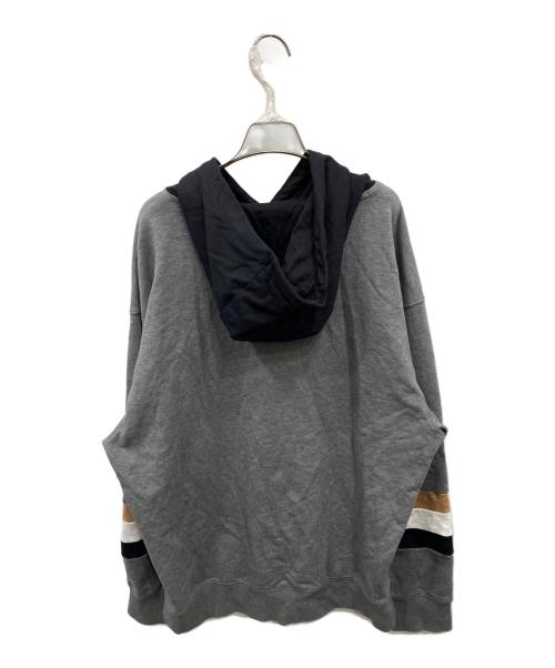 BOSS（ボス）BOSS (ボス) バイカラーパーカー グレー サイズ:XLの古着・服飾アイテム