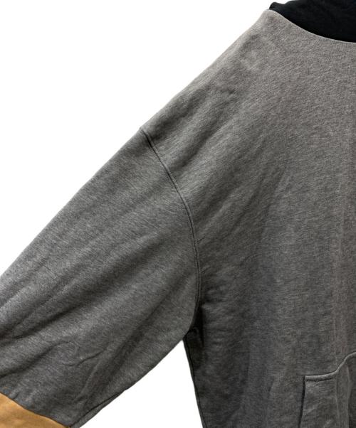 BOSS（ボス）BOSS (ボス) バイカラーパーカー グレー サイズ:XLの古着・服飾アイテム