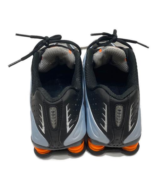 NIKE（ナイキ）NIKE (ナイキ) SHOX R4 BLUE TINT/METALLIC SILVER-TOTAL ORANGE ブルー サイズ:24㎝の古着・服飾アイテム