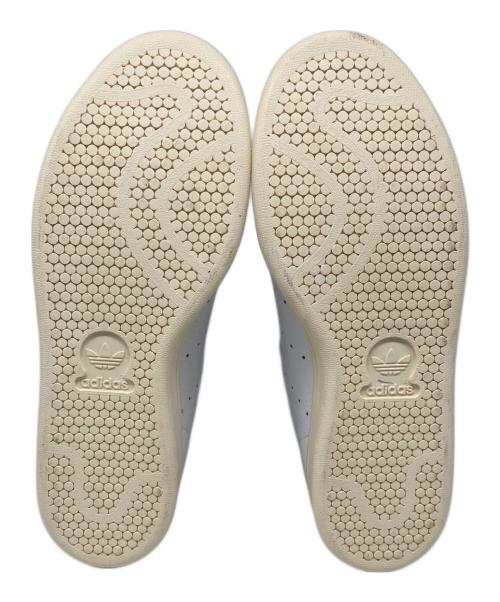 adidas（アディダス）adidas (アディダス) ローカットスニーカー ホワイト サイズ:26の古着・服飾アイテム