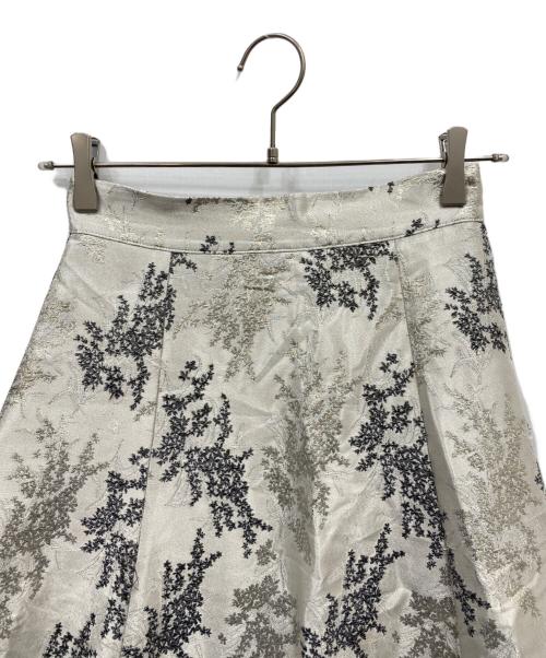 FRAY ID（フレイ アイディー）FRAY ID (フレイ アイディー) ラメジャガードフレアスカート グレーの古着・服飾アイテム