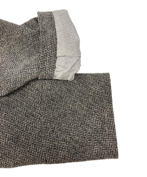 ANREALAGE（アンリアレイジ）ANREALAGE (アンリアレイジ) ヘリンボーンダブルコート グレー サイズ:46の古着・服飾アイテム