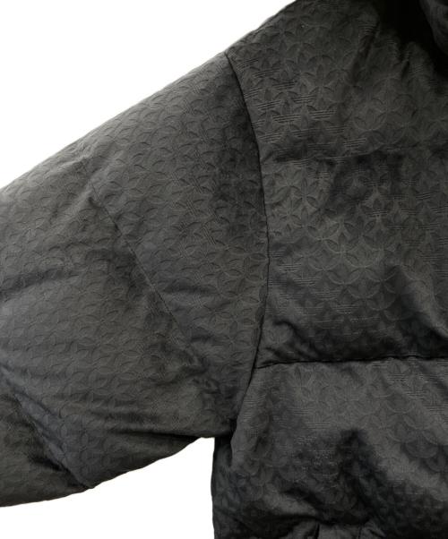 adidas（アディダス）adidas (アディダス) D REGEN MONOGRA ダウンジャケット ネイビー サイズ:Ｌの古着・服飾アイテム