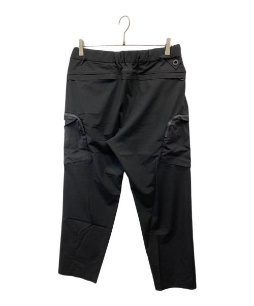 WHITE MOUNTAINEERING（ホワイトマウンテ二アニング）WHITE MOUNTAINEERING (ホワイトマウンテ二アニング) STRETCHED HYBRID WIDE TAPERED PANTS ブラック サイズ:2の古着・服飾アイテム
