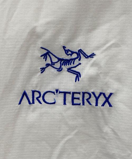 ARC'TERYX（アークテリクス）ARC'TERYX (アークテリクス) ATOM SL HOODY ホワイト サイズ:Lの古着・服飾アイテム