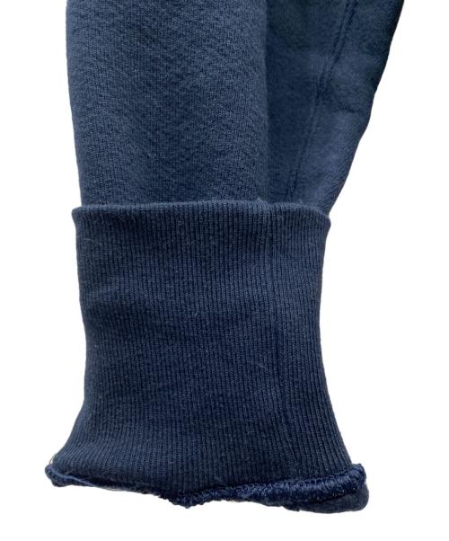 Champion REVERSE WEAVE（チャンピオン リバース ウィーブ）Champion REVERSE WEAVE (チャンピオン リバース ウィーブ) プリントクルーネックスウェット ネイビー サイズ:Mの古着・服飾アイテム