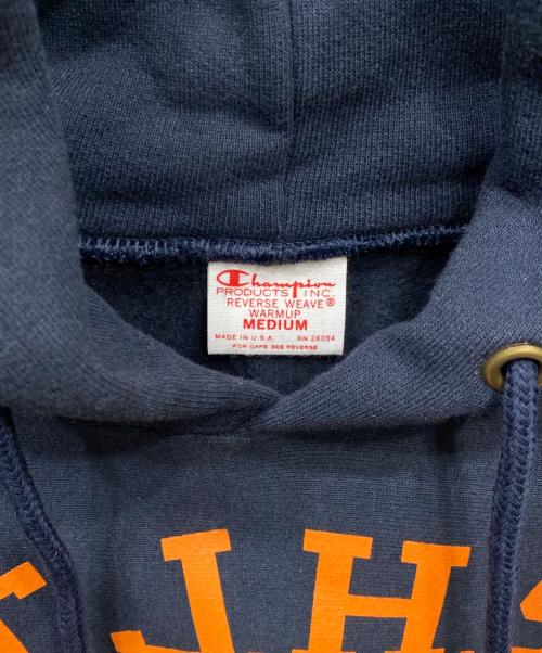 Champion REVERSE WEAVE（チャンピオン リバース ウィーブ）Champion REVERSE WEAVE (チャンピオン リバース ウィーブ) プリントパーカー ネイビー サイズ:Mの古着・服飾アイテム