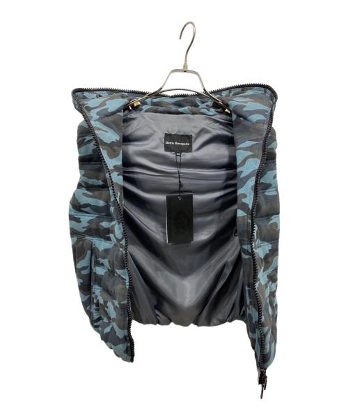 Dartin Bonaparto（ダルタン ボナパルト）Dartin Bonaparto (ダルタン ボナパルト) カモ柄ダウンベスト スカイブルー サイズ:46 未使用品の古着・服飾アイテム