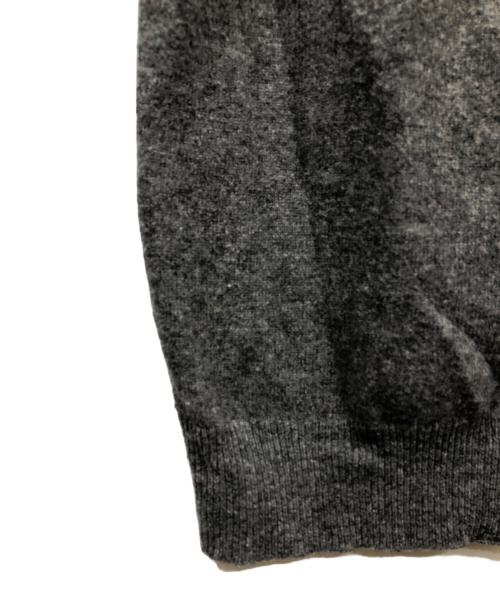 PLAY COMME des GARCONS（プレイコムデギャルソン）PLAY COMME des GARCONS (プレイコムデギャルソン) 丸首カーディガン グレー サイズ:Sの古着・服飾アイテム