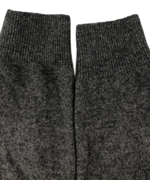 PLAY COMME des GARCONS（プレイコムデギャルソン）PLAY COMME des GARCONS (プレイコムデギャルソン) 丸首カーディガン グレー サイズ:Sの古着・服飾アイテム