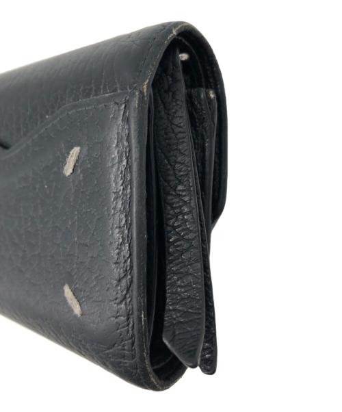 Maison Margiela（メゾンマルジェラ）Maison Margiela (メゾンマルジェラ) グレインレザー 3つ折り コンパクトウォレット ブラックの古着・服飾アイテム