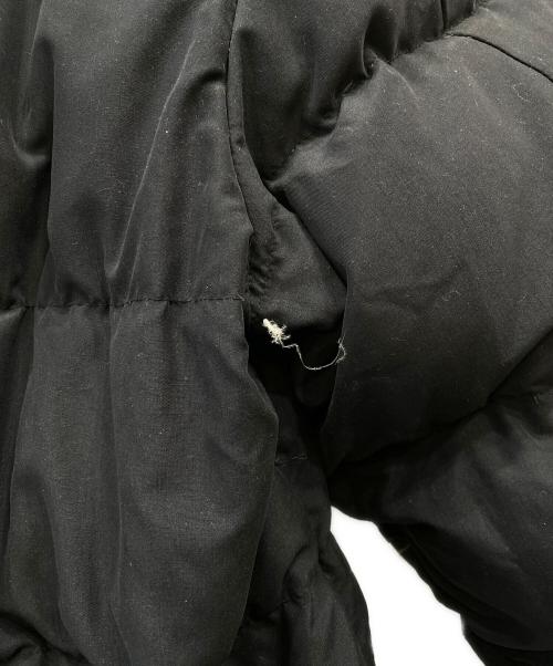 Yohji Yamamoto D'URBAN A.A.R（ヨウジ ヤマモト × ダーバンアール）Yohji Yamamoto D'URBAN A.A.R (ヨウジ ヤマモト × ダーバンアール) フーデットリバーシブルダウンジャケット カーキ×ブラック サイズ:Mの古着・服飾アイテム