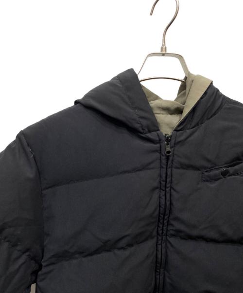 Yohji Yamamoto D'URBAN A.A.R（ヨウジ ヤマモト × ダーバンアール）Yohji Yamamoto D'URBAN A.A.R (ヨウジ ヤマモト × ダーバンアール) フーデットリバーシブルダウンジャケット カーキ×ブラック サイズ:Mの古着・服飾アイテム
