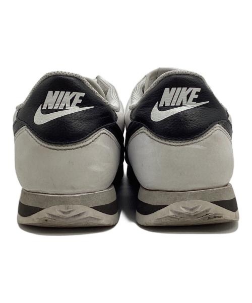 NIKE（ナイキ）NIKE (ナイキ) スニーカー ホワイト サイズ:US8の古着・服飾アイテム