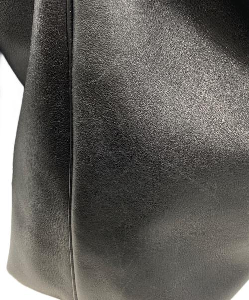 A.P.C.（アーペーセー）A.P.C. (アーペーセー) レザーショルダーバッグ ブラックの古着・服飾アイテム