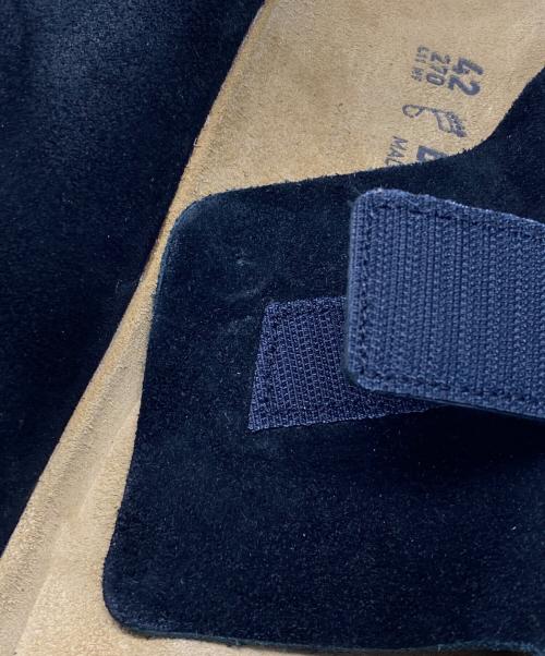 BIRKENSTOCK（ビルケンシュトック）BIRKENSTOCK (ビルケンシュトック) スウェードサンダル ブラック サイズ:27㎝の古着・服飾アイテム