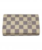 LOUIS VUITTONルイ ヴィトン）の古着「2つ折り財布」｜ホワイト