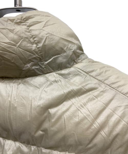 mont-bell（モンベル）mont-bell (モンベル) アルパインダウンジャケット ベージュ サイズ:Lの古着・服飾アイテム